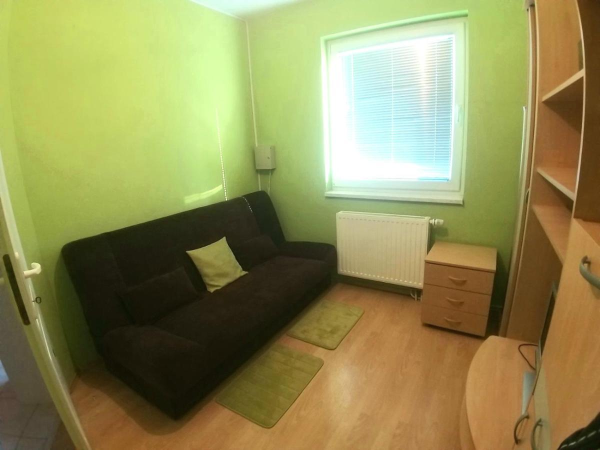 Villa 2 Etagen Mit Grossen Garten Modrica Kültér fotó